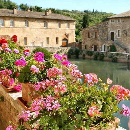Camera La Margherita San Quirico d'Orcia Luaran gambar