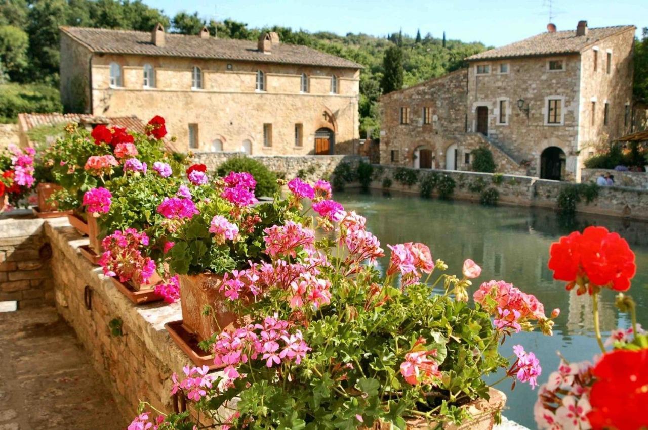 Camera La Margherita San Quirico d'Orcia Luaran gambar